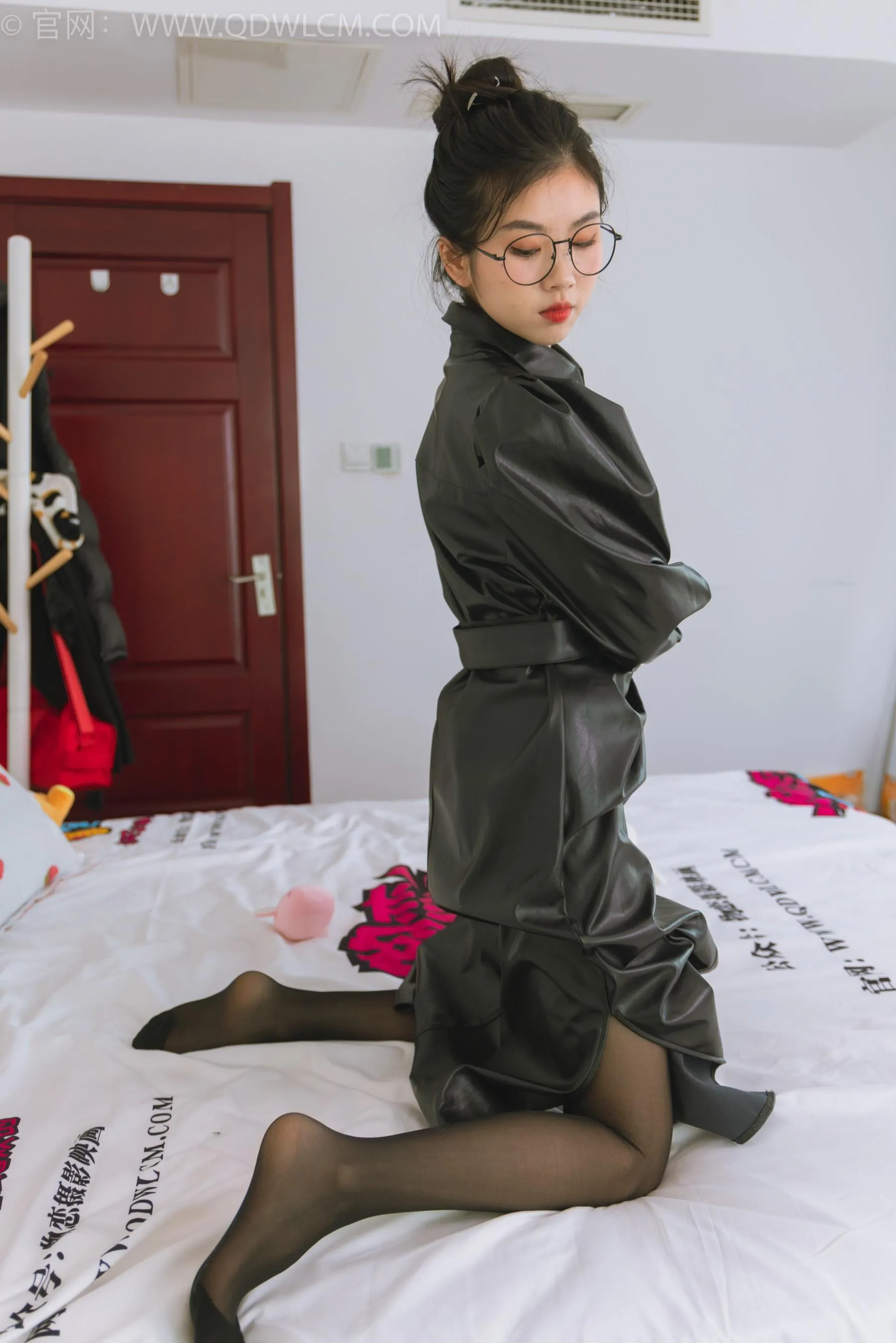 物恋传媒 NO.1510 米米-深邃的光 [151P]插图7